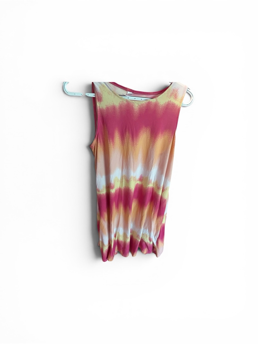 just be Sleeveless Tie-Dye Tank Top in Pink, Orange and White